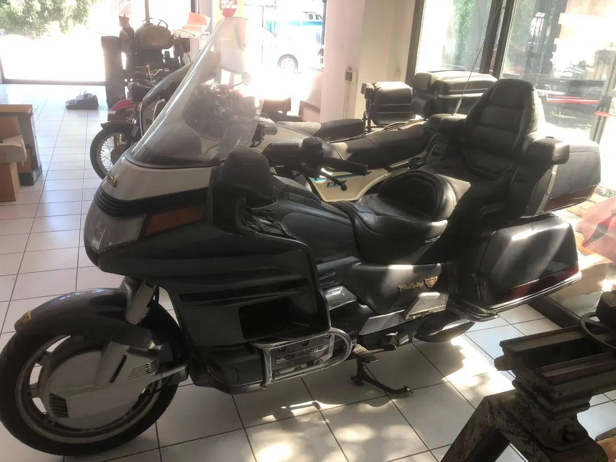 Honda Gold Wing 1500 GL (2)