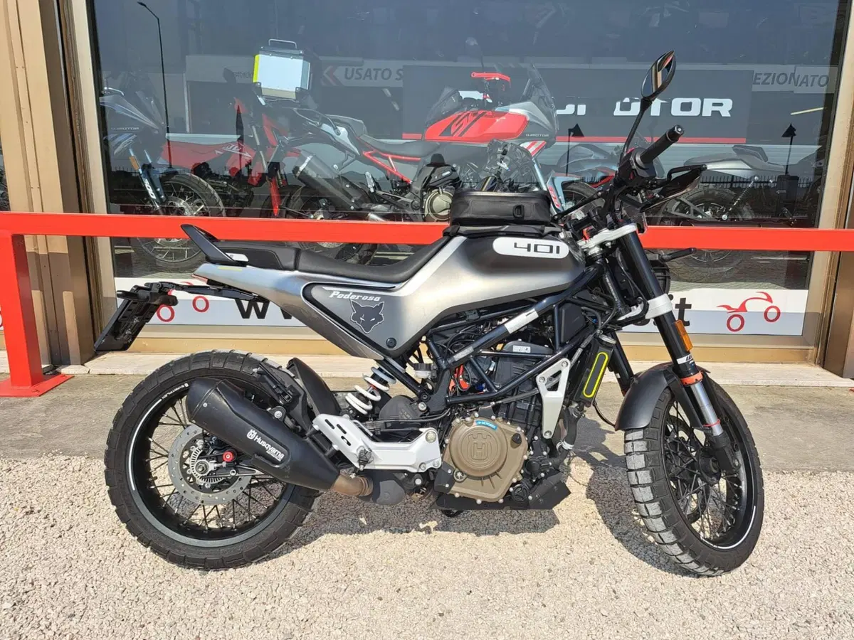 Husqvarna Svartpilen 401 (2021 - 23) (2)