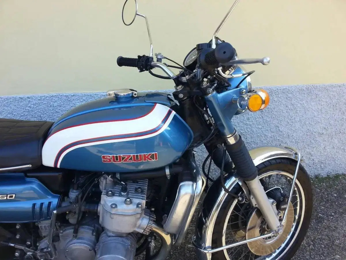 Suzuki GT 750