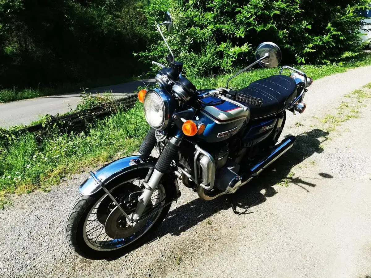 Suzuki GT 750 (5)