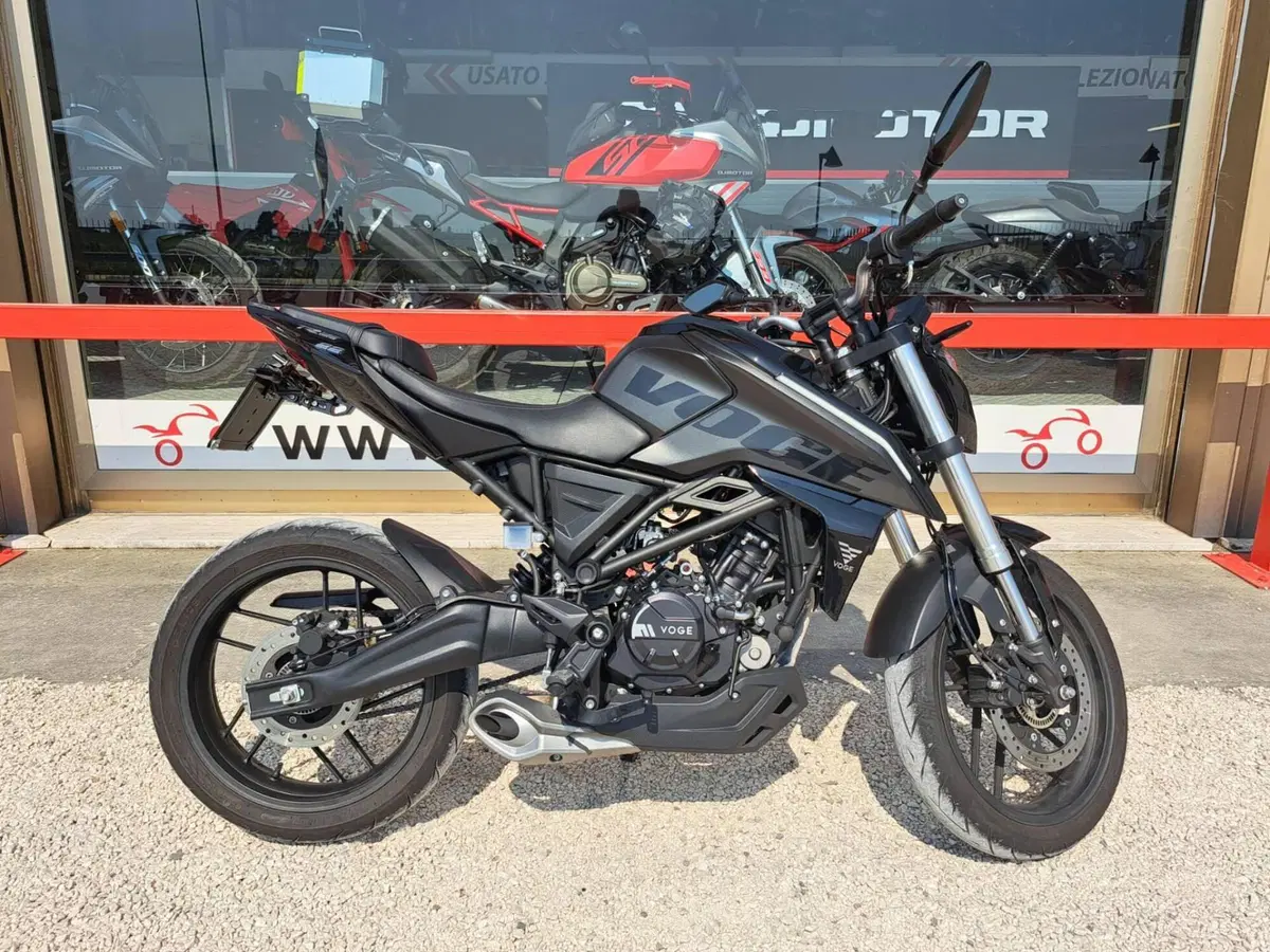 Voge Brivido 125R (2023 - 26) (2)