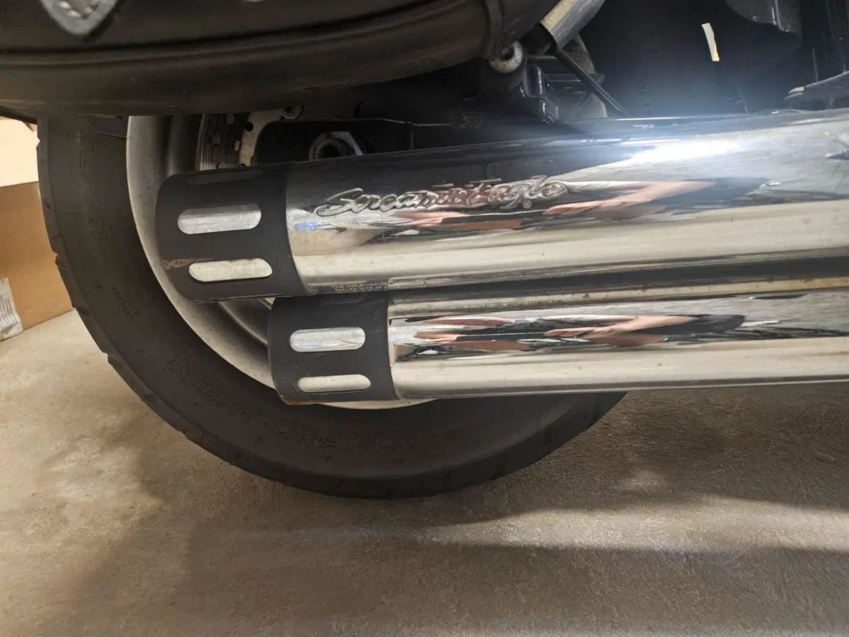 Harley-Davidson 1584 Fat Bob (2007 - 13) - FXDF (7)