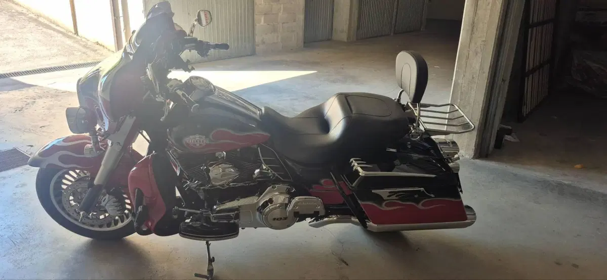 Harley-Davidson 1690 Electra Glide Classic (2010 - 12) - FLHTC (2)