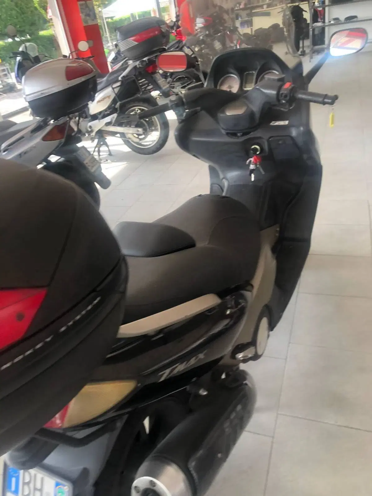 Yamaha T-Max 500 (2004 - 07) (4)