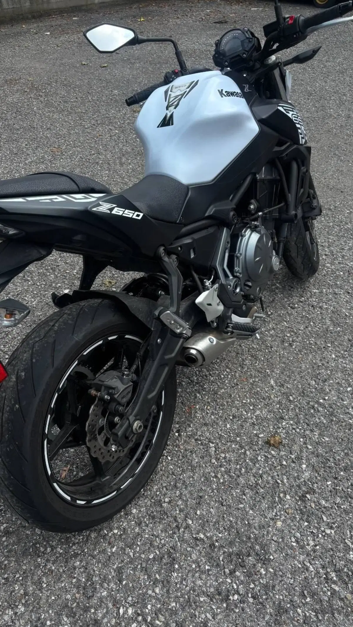 Kawasaki Z 650 (2017 - 19) (6)