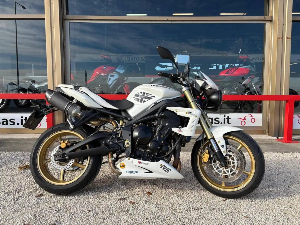 Triumph Street Triple (2007 - 12) (2)