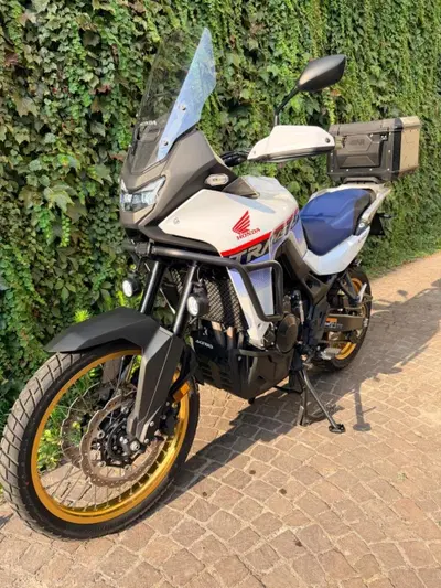 Honda Transalp XL750 (2025) usata