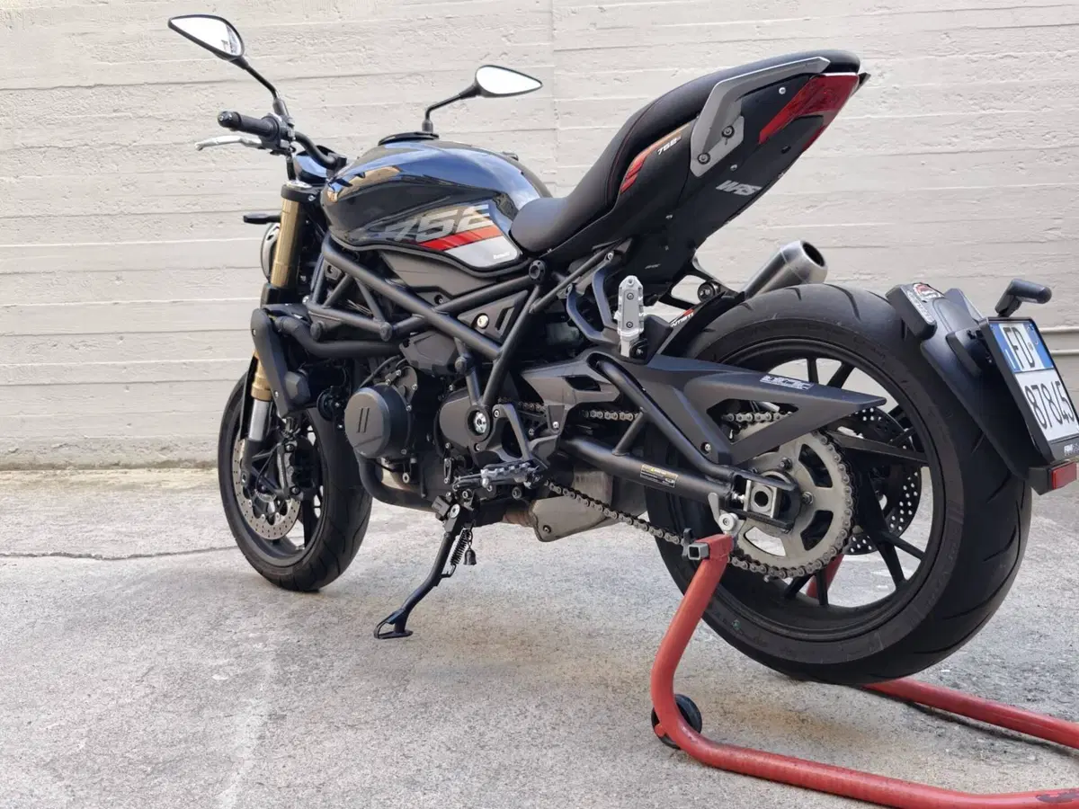 Benelli 752 S (2022 - 25) (3)