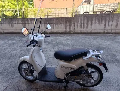 Aprilia Scarabeo 50 (2004 - 06) usata