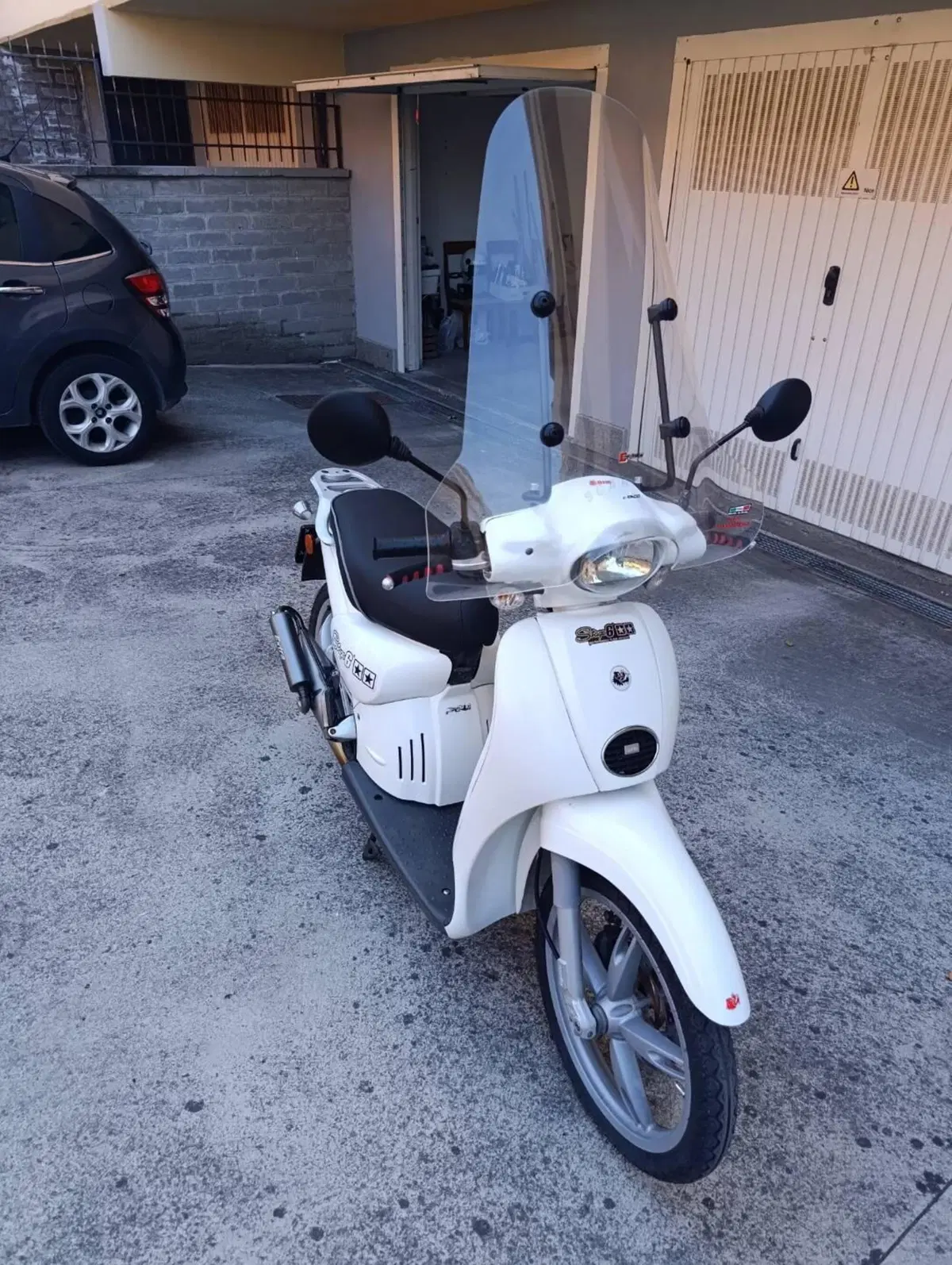 Aprilia Scarabeo 50 (2004 - 06) (3)