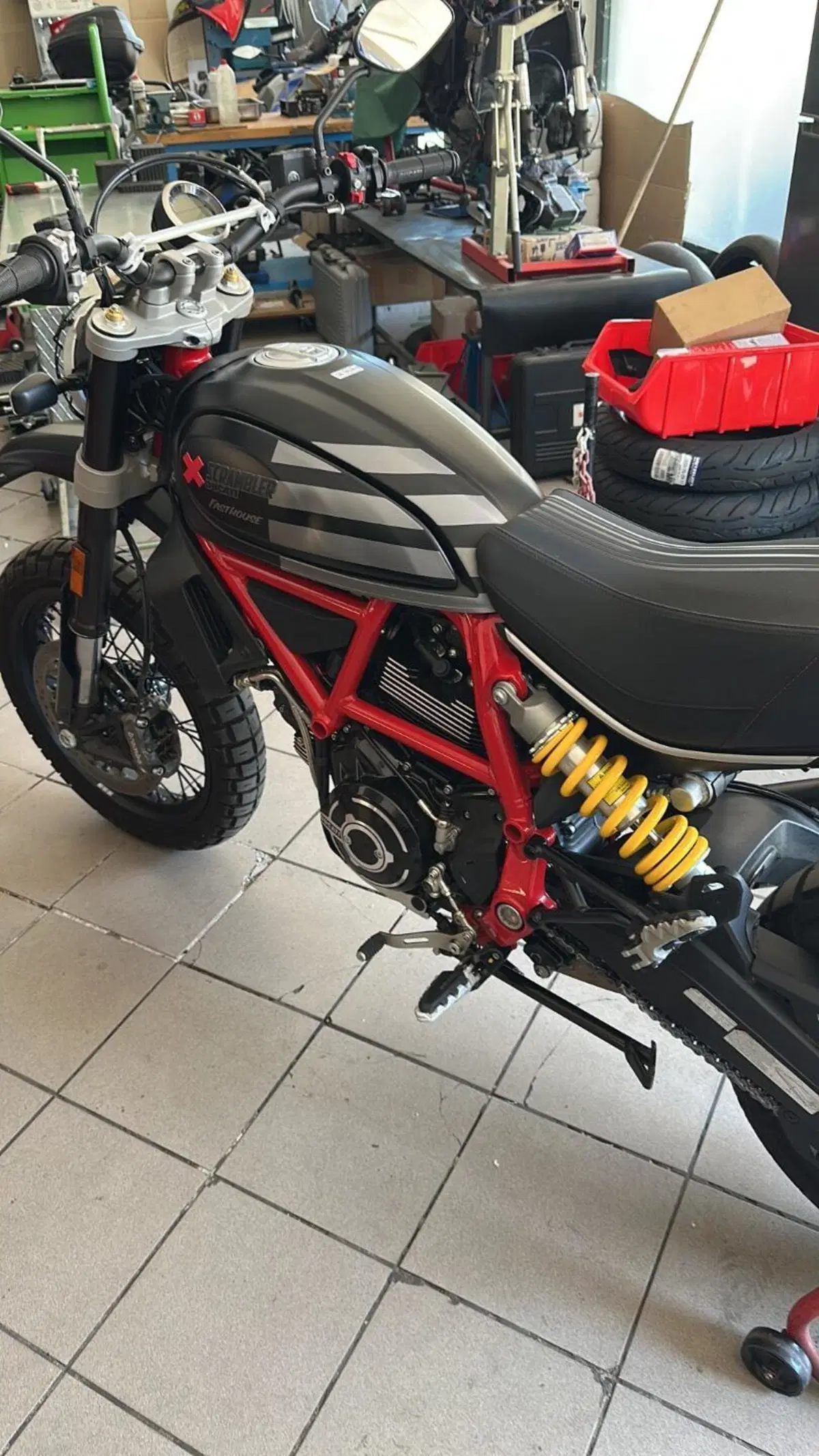 Ducati Scrambler 800 Desert Sled Fasthouse (2021 - 22) (13)