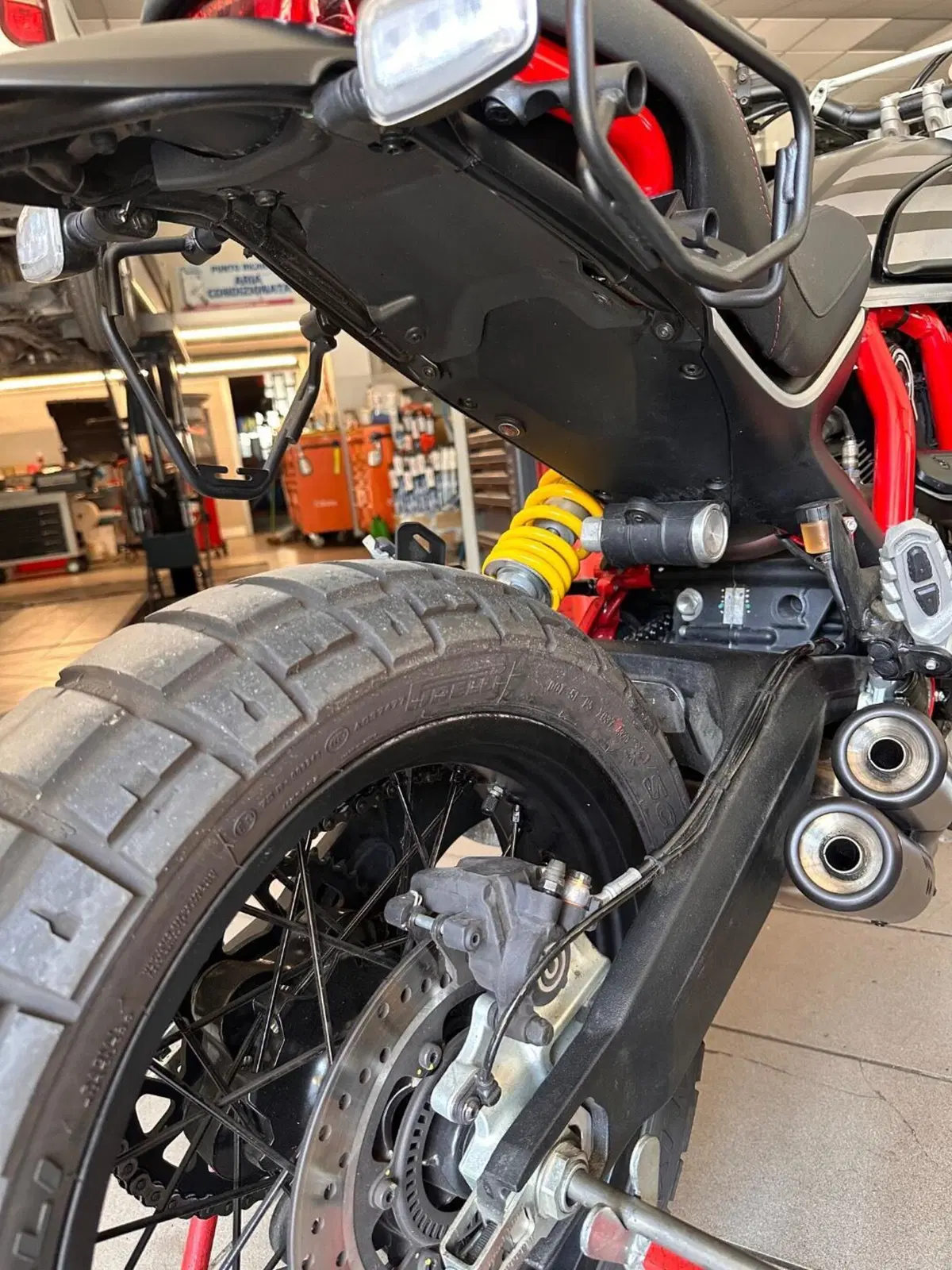 Ducati Scrambler 800 Desert Sled Fasthouse (2021 - 22) (17)