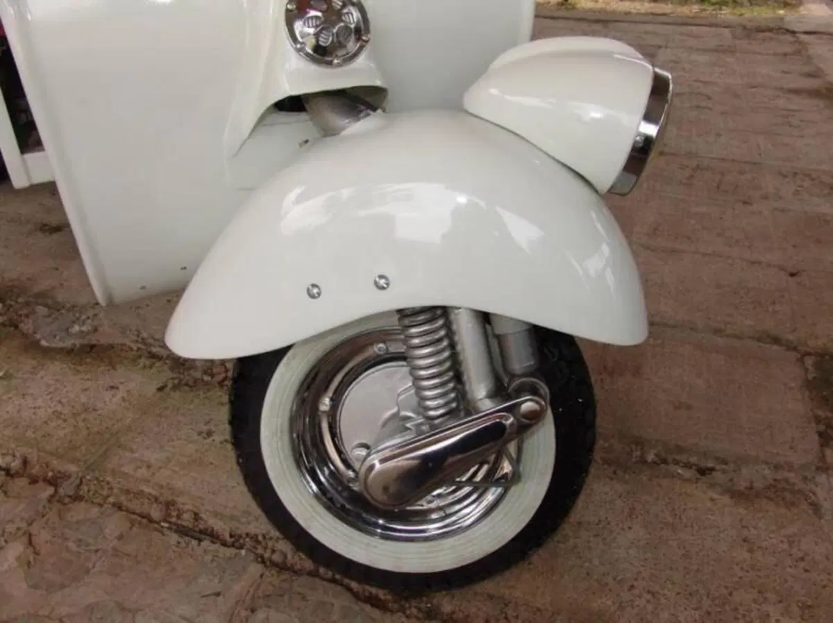 Piaggio VESPA  APE (8)