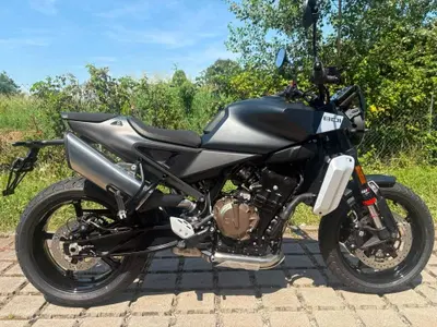 Husqvarna Svartpilen 801 L (2025 - 26) usata
