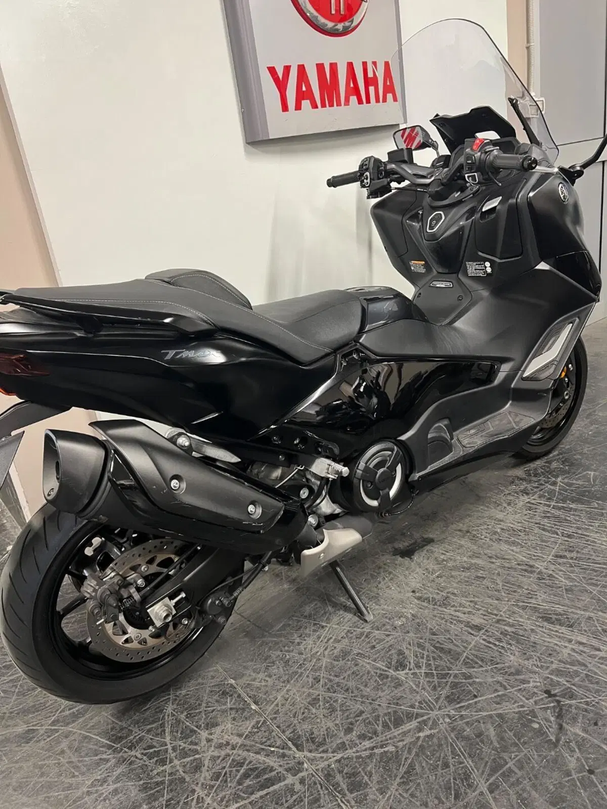 Yamaha T-Max 560 Tech Max (2022 - 24) (4)