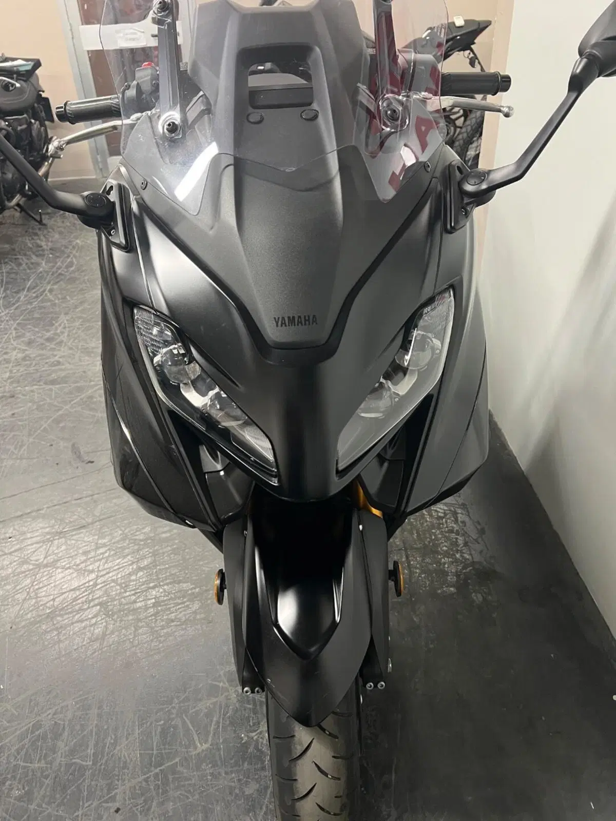 Yamaha T-Max 560 Tech Max (2022 - 24) (2)