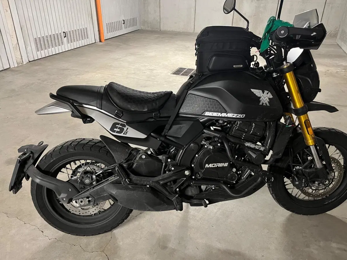 Moto Morini SEIEMMEZZO SCR (2022 - 26) (2)