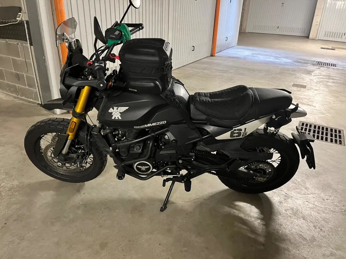 Moto Morini SEIEMMEZZO SCR (2022 - 26) (3)