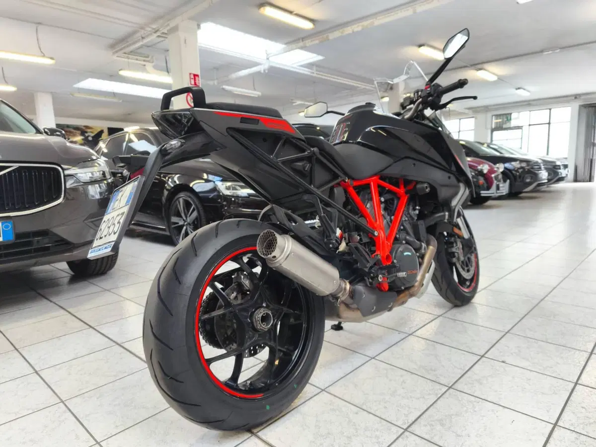 KTM 1290 Super Duke GT ABS (2016 - 18) (4)