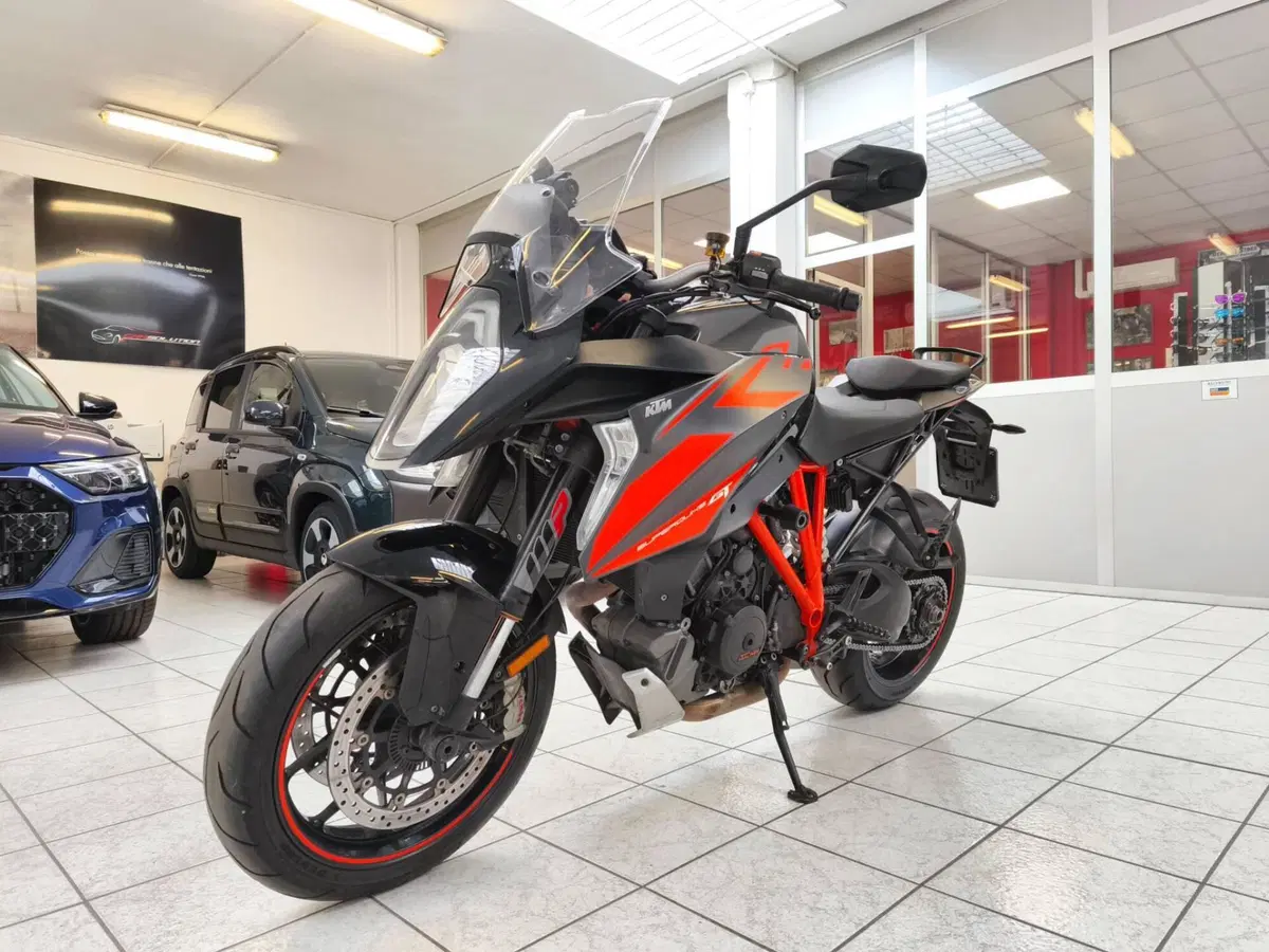 KTM 1290 Super Duke GT ABS (2016 - 18) (6)