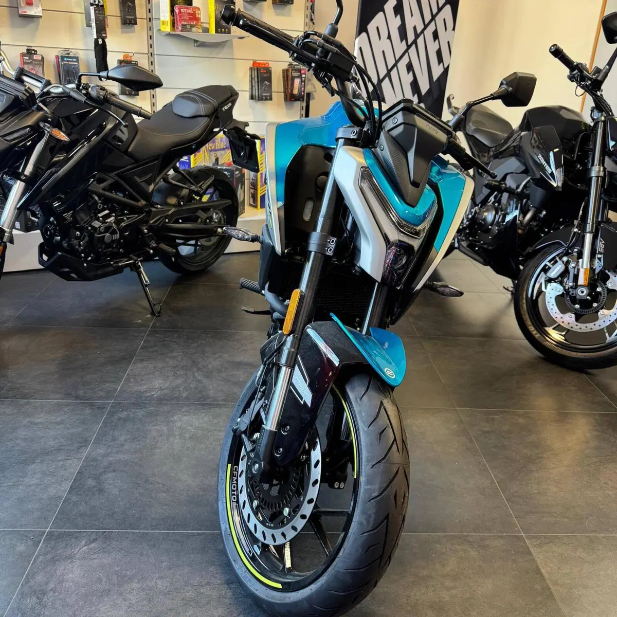 CFMOTO 125NK (2025 - 26) (4)