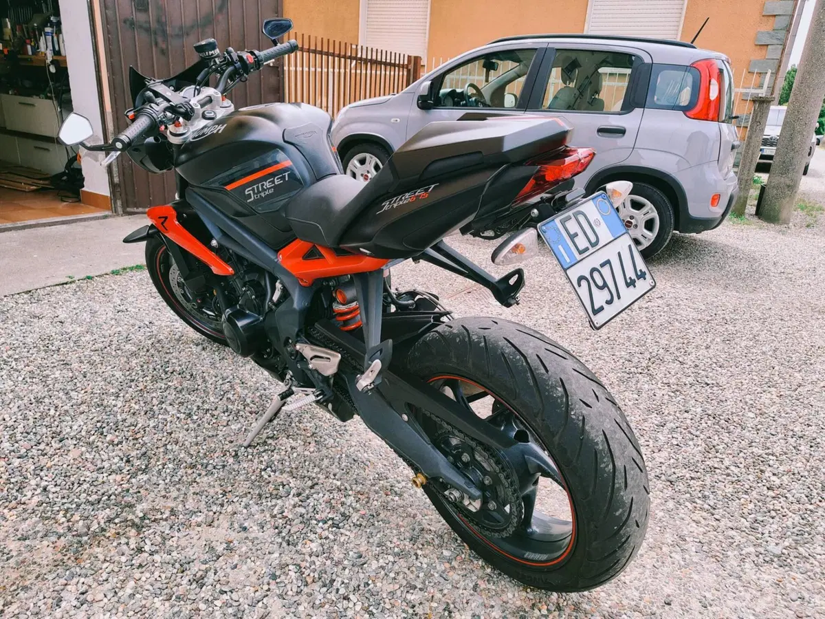 Triumph Street Triple R ABS (2013 - 17) (3)