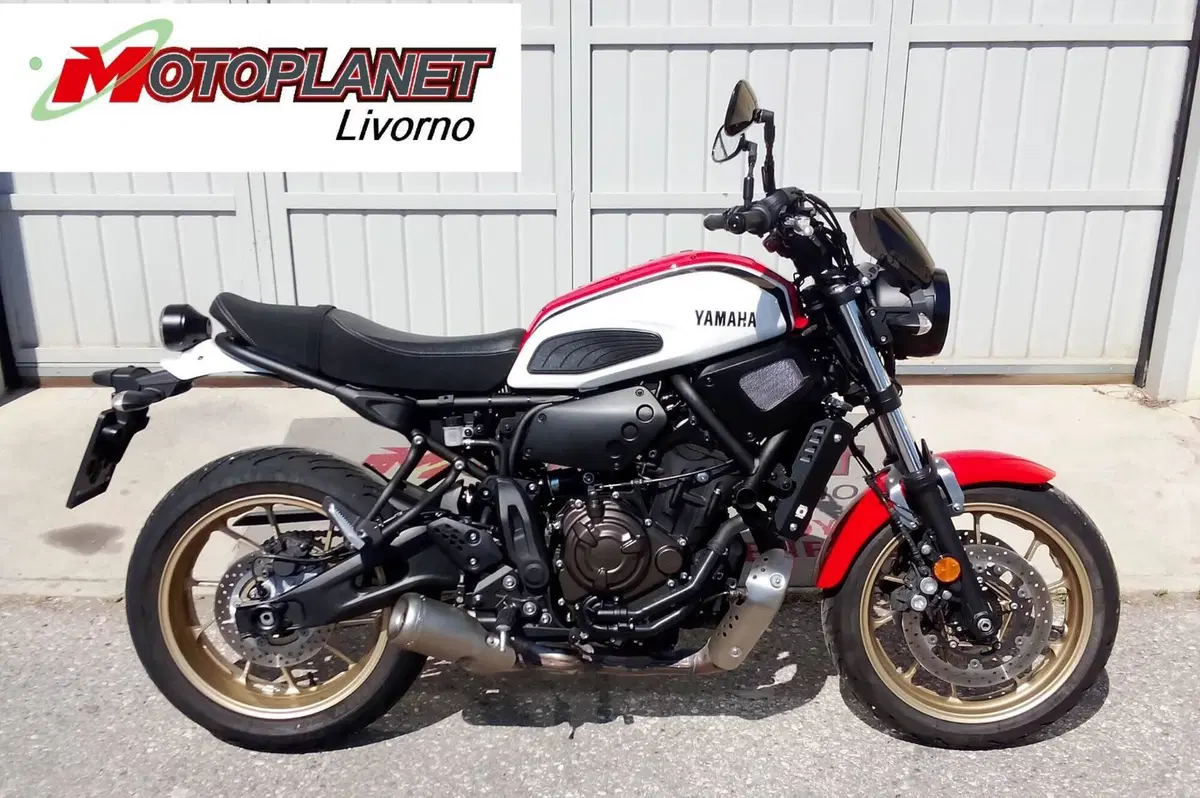 Yamaha XSR 700 (2021) (9)