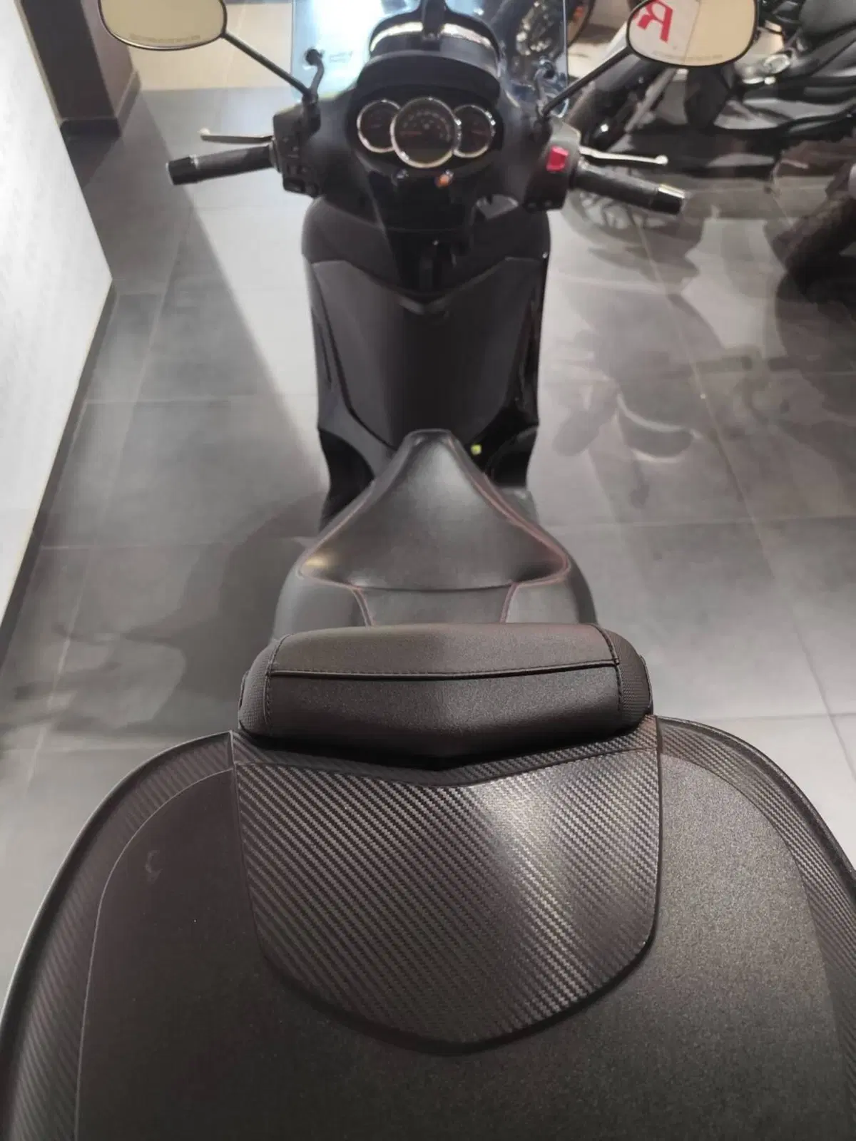 Piaggio Beverly 300 i.e. ABS-ASR (2016 - 20) (7)
