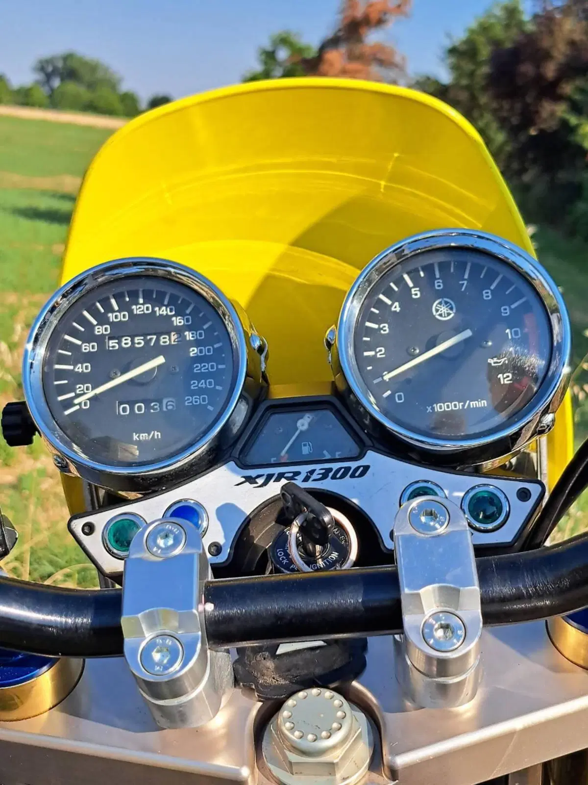 Yamaha XJR 1300 SP (1999 - 04) (2)
