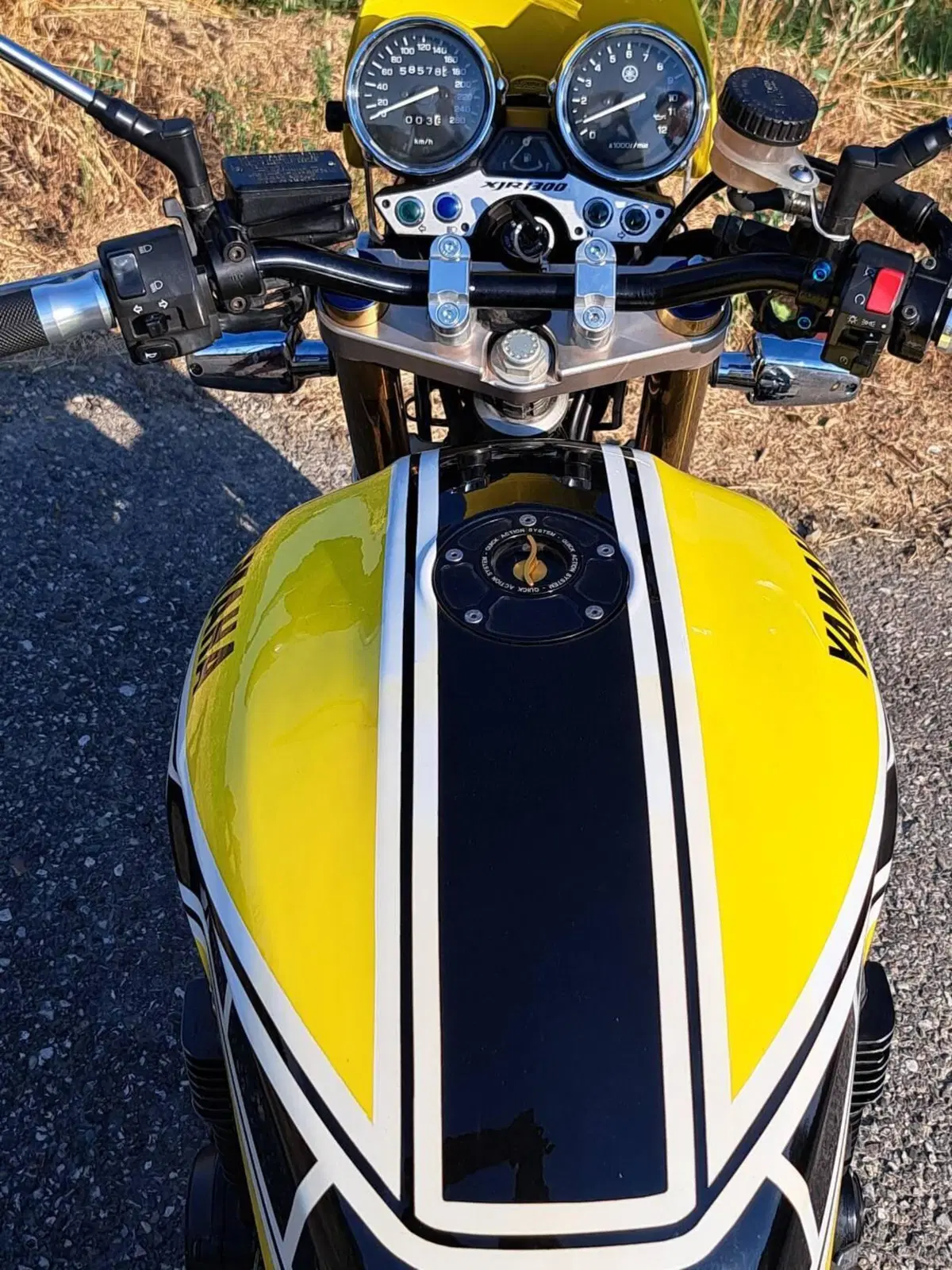 Yamaha XJR 1300 SP (1999 - 04) (6)