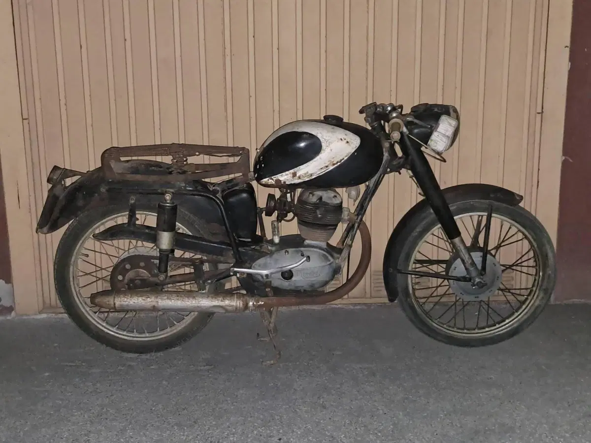 Mondial Champion 125 (2)
