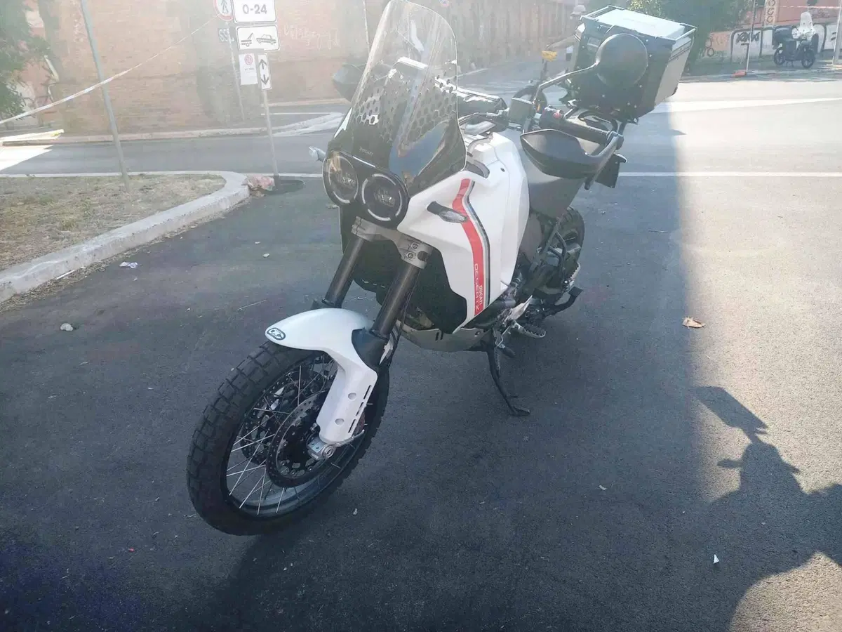 Ducati DesertX (2022 - 25)