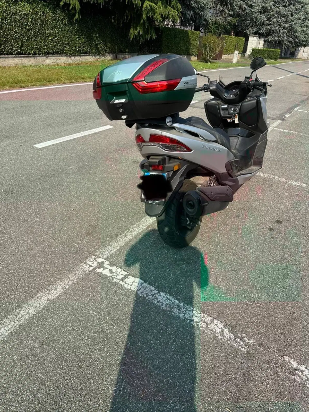 Suzuki Burgman 400 (2022 - 24) (3)