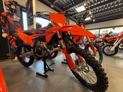 KTM 250 SX-F (2027) nuova