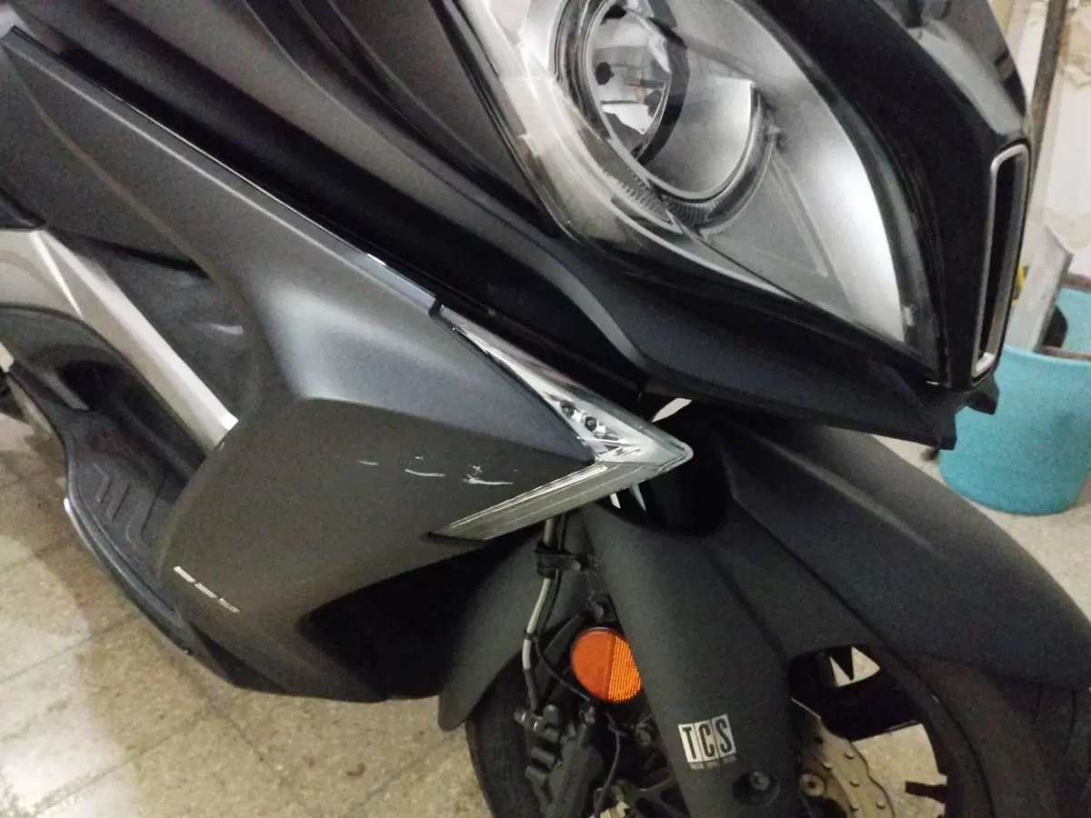 Kymco Downtown 350i TCS (2021 - 25) (9)