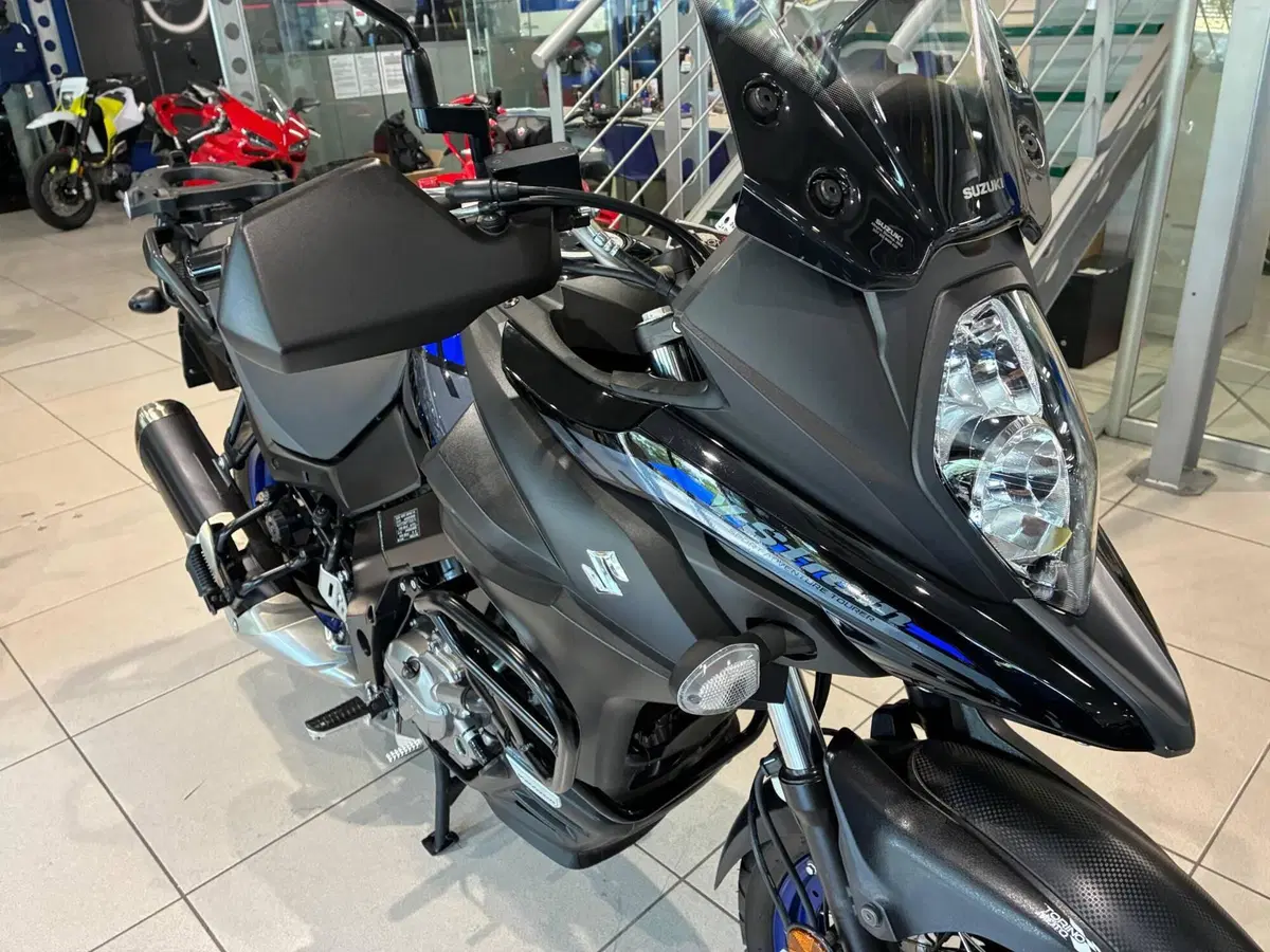 Suzuki V-Strom 650XT Explorer (2022 - 25) (7)