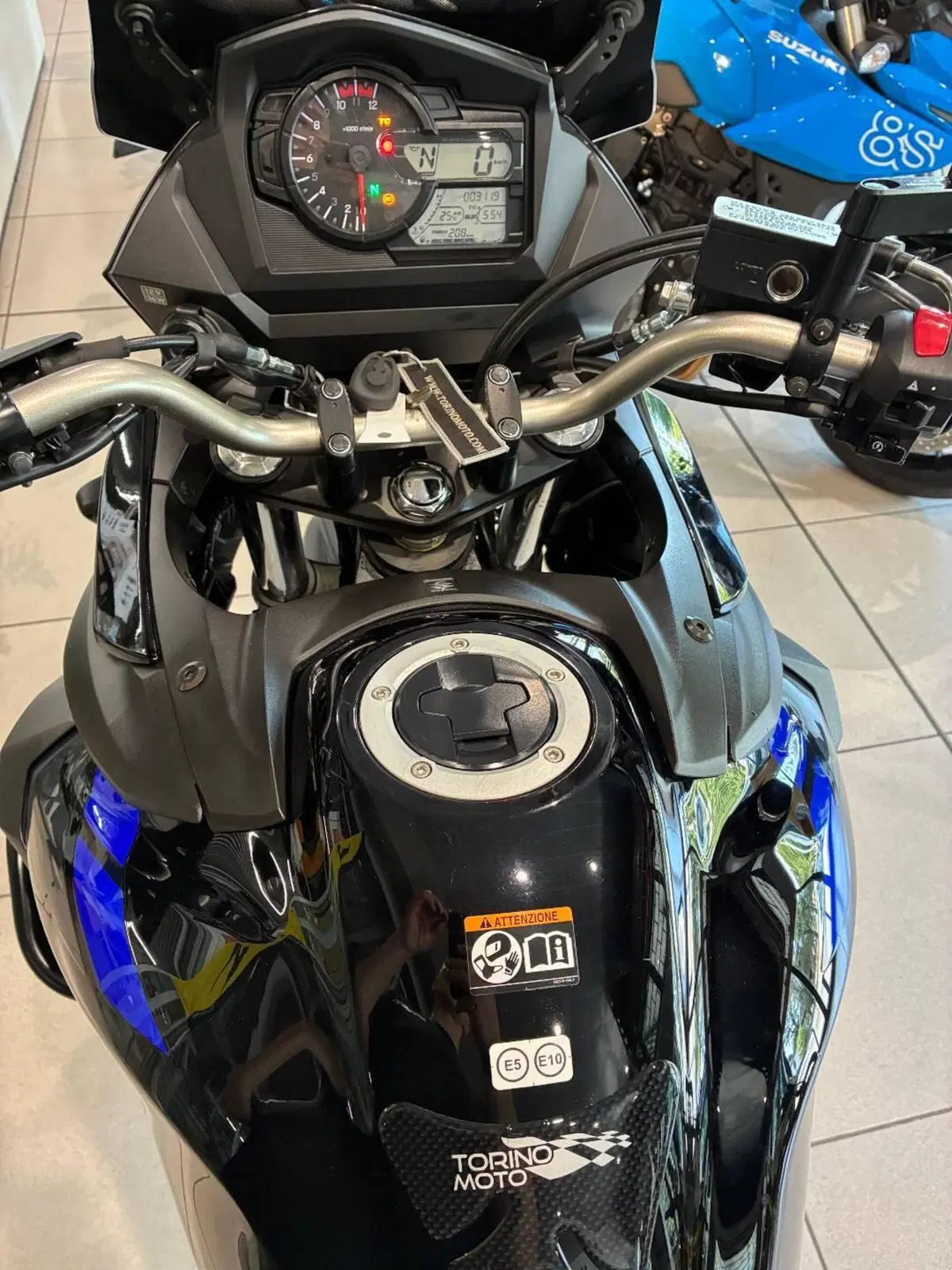 Suzuki V-Strom 650XT Explorer (2022 - 25) (10)