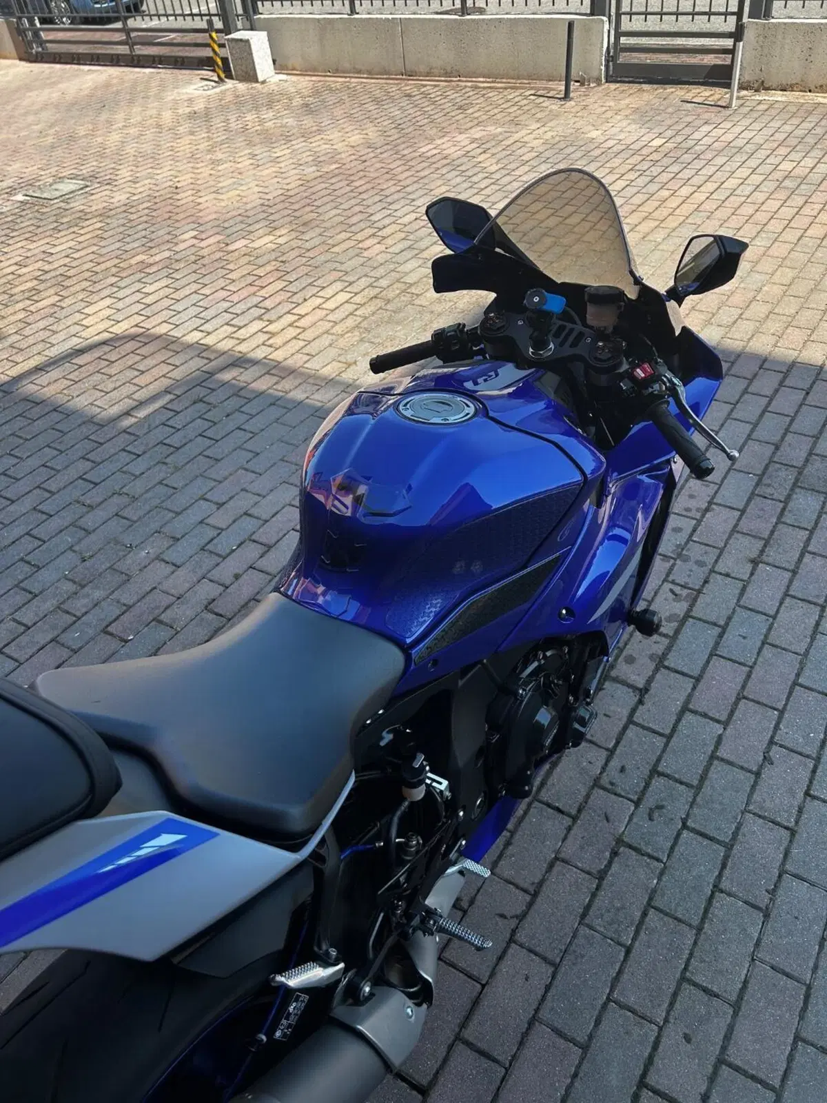 Yamaha YZF R1 (2020 - 25) (5)