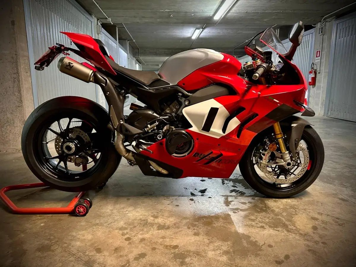 Ducati Panigale V4 R (2023 - 24) (3)