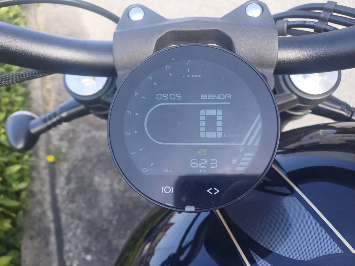 Benda Motorcycles Chinchilla 500 V2 (2025 - 26) (3)
