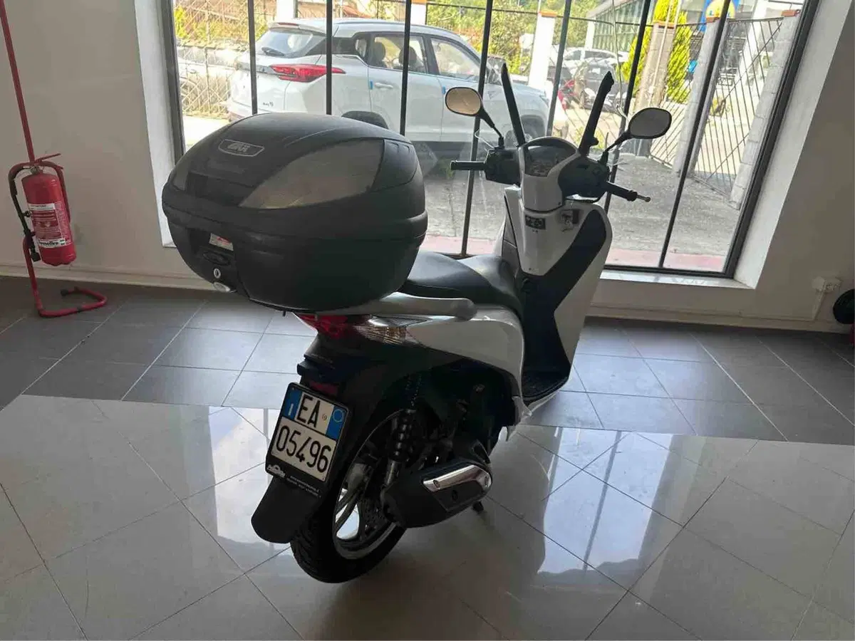 Honda SH 150i ABS (2013 - 16) (2)