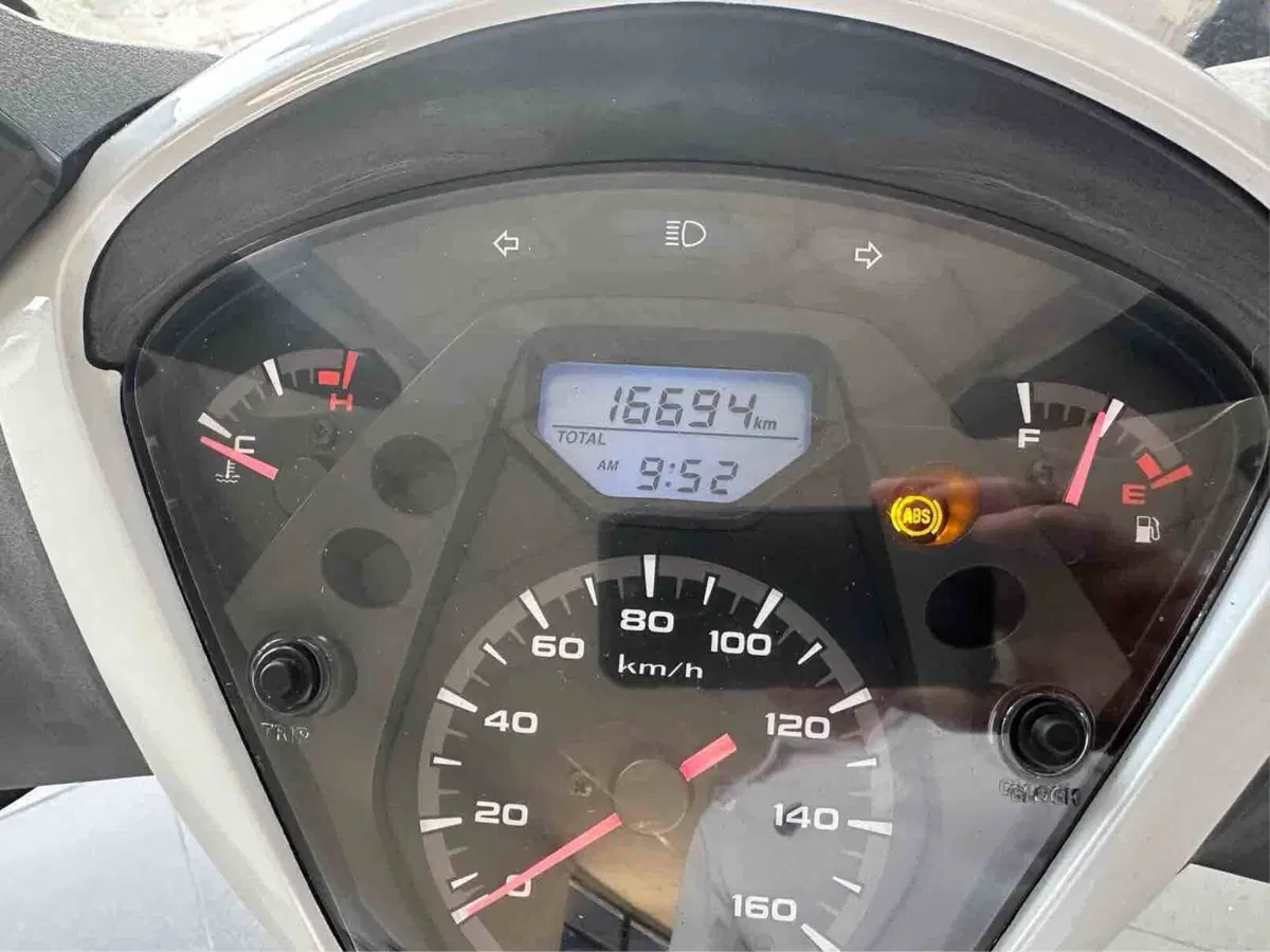 Honda SH 150i ABS (2013 - 16) (9)