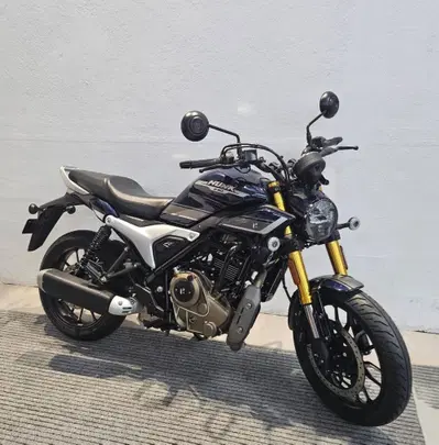Hero MotoCorp Hunk 440 (2026) usata