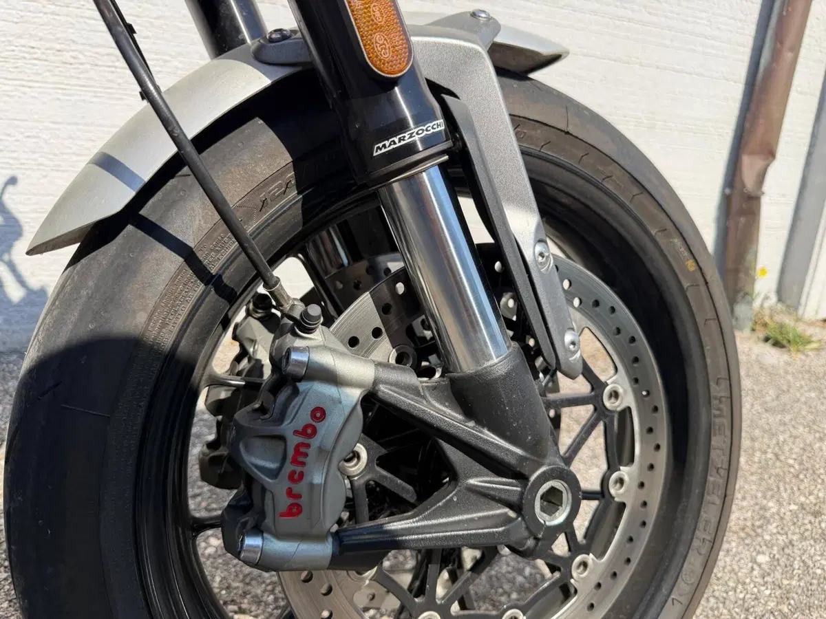 Triumph Speed Twin 1200 (2021 - 24) (4)