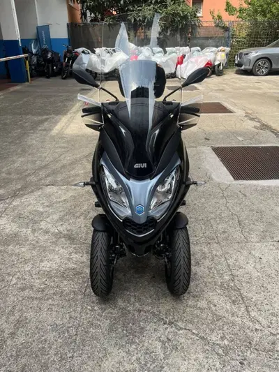 Piaggio MP3 300 ABS Hpe (2021 - 24) usata