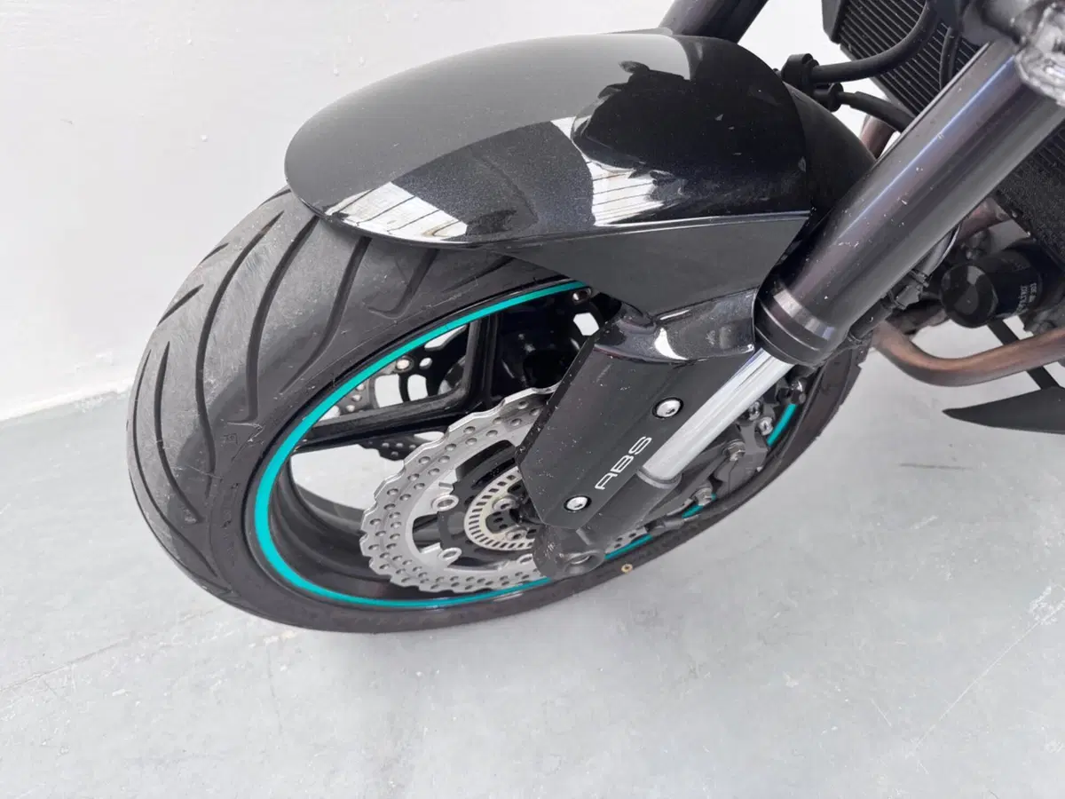 Kawasaki Z 800 e ABS (2012 - 16) (3)