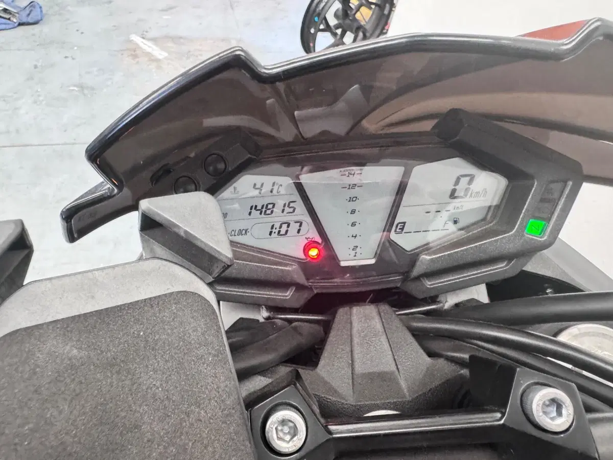 Kawasaki Z 800 e ABS (2012 - 16) (5)