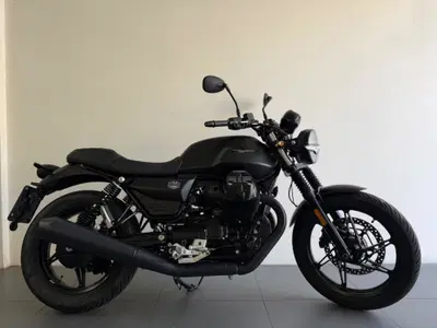 Moto Guzzi V7 Stone (2025 - 26) usata