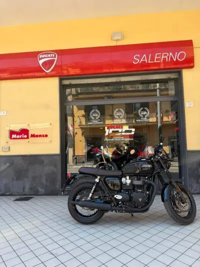 Triumph Bonneville T120 Black (2021 - 25) usata