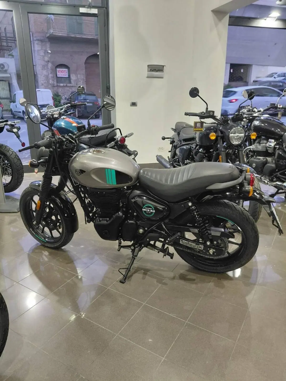 Royal Enfield HNTR 350 (2022 - 26) (2)